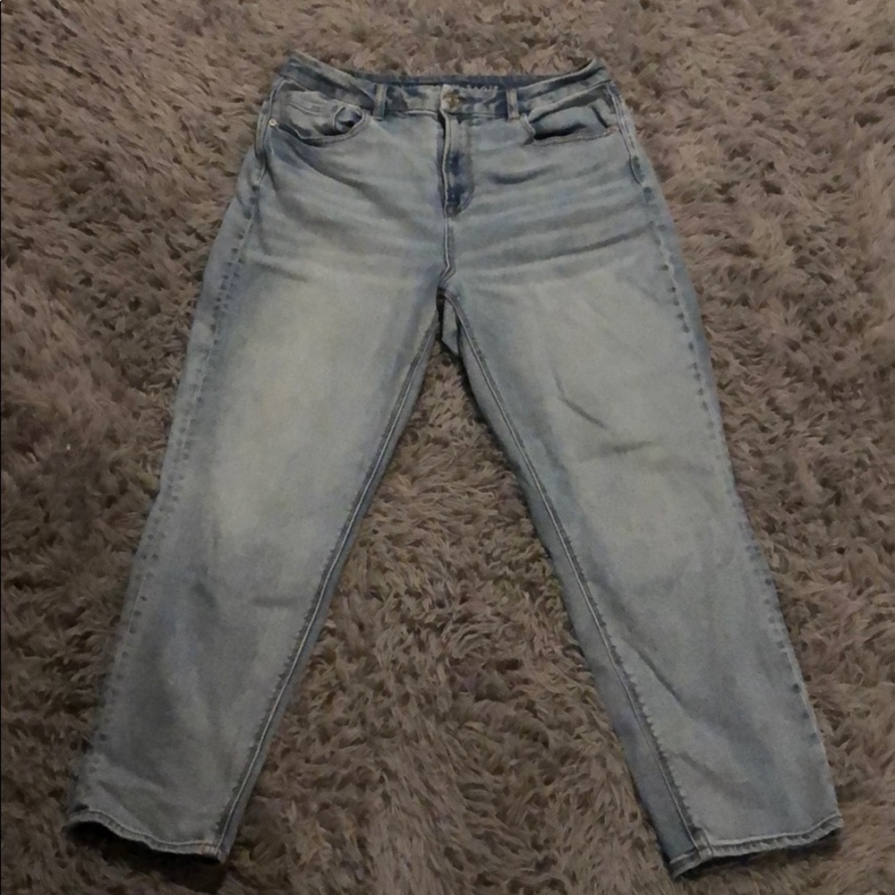 Curvy American Eagle mom jeans